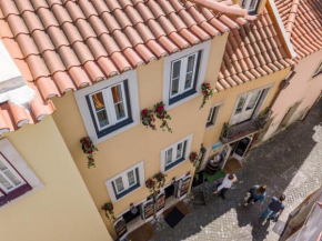 Отель Castle Inn Lisbon Apartments  Лиссабон